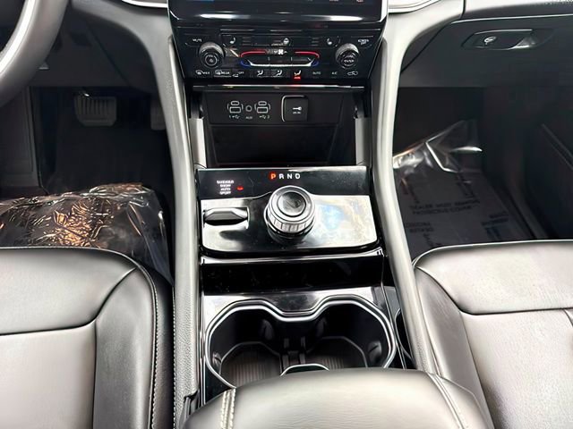 Used 2023 Jeep Grand Cherokee L Limited w/ Black Appearance Package AWD/4WD image 22