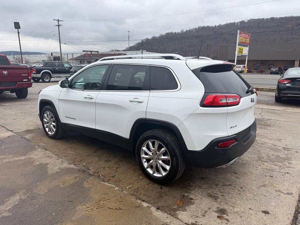Used 2016 Jeep Cherokee Limited image 6