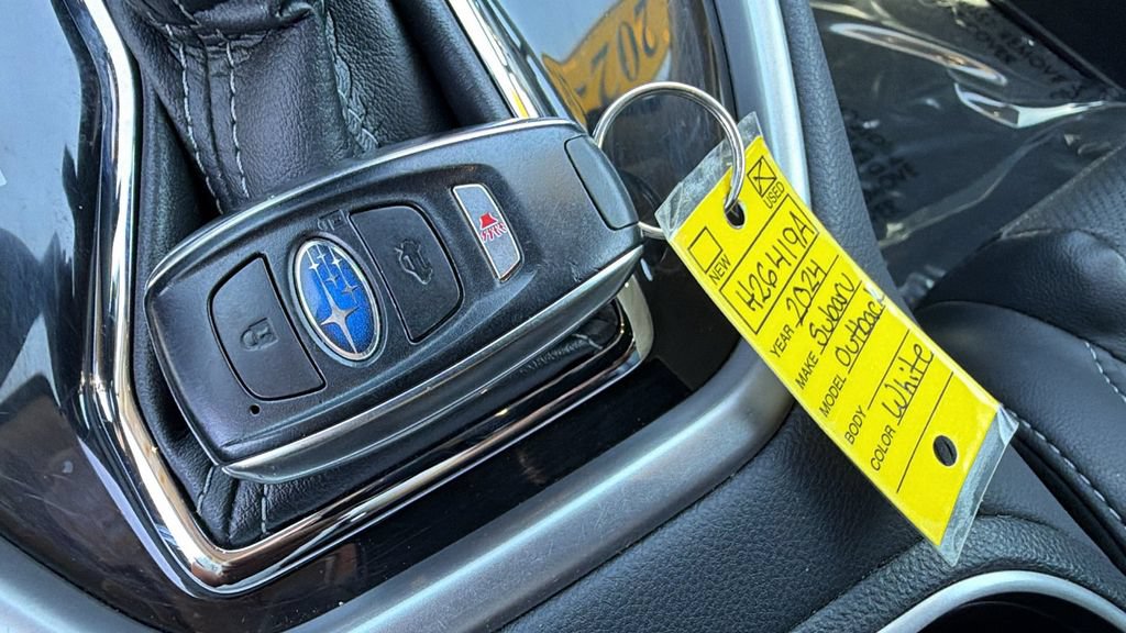 Used 2024 Subaru Outback Limited AWD/4WD image 29