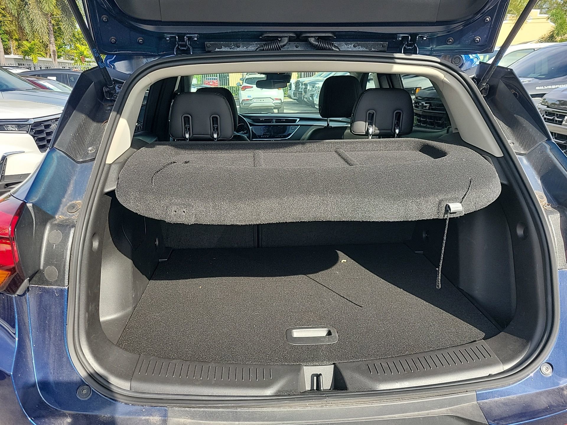 Used 2023 Buick Encore GX Preferred w/ Cold Weather Comfort Package image 17