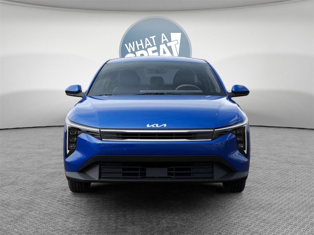 New 2025 Kia K4 LXS image 2