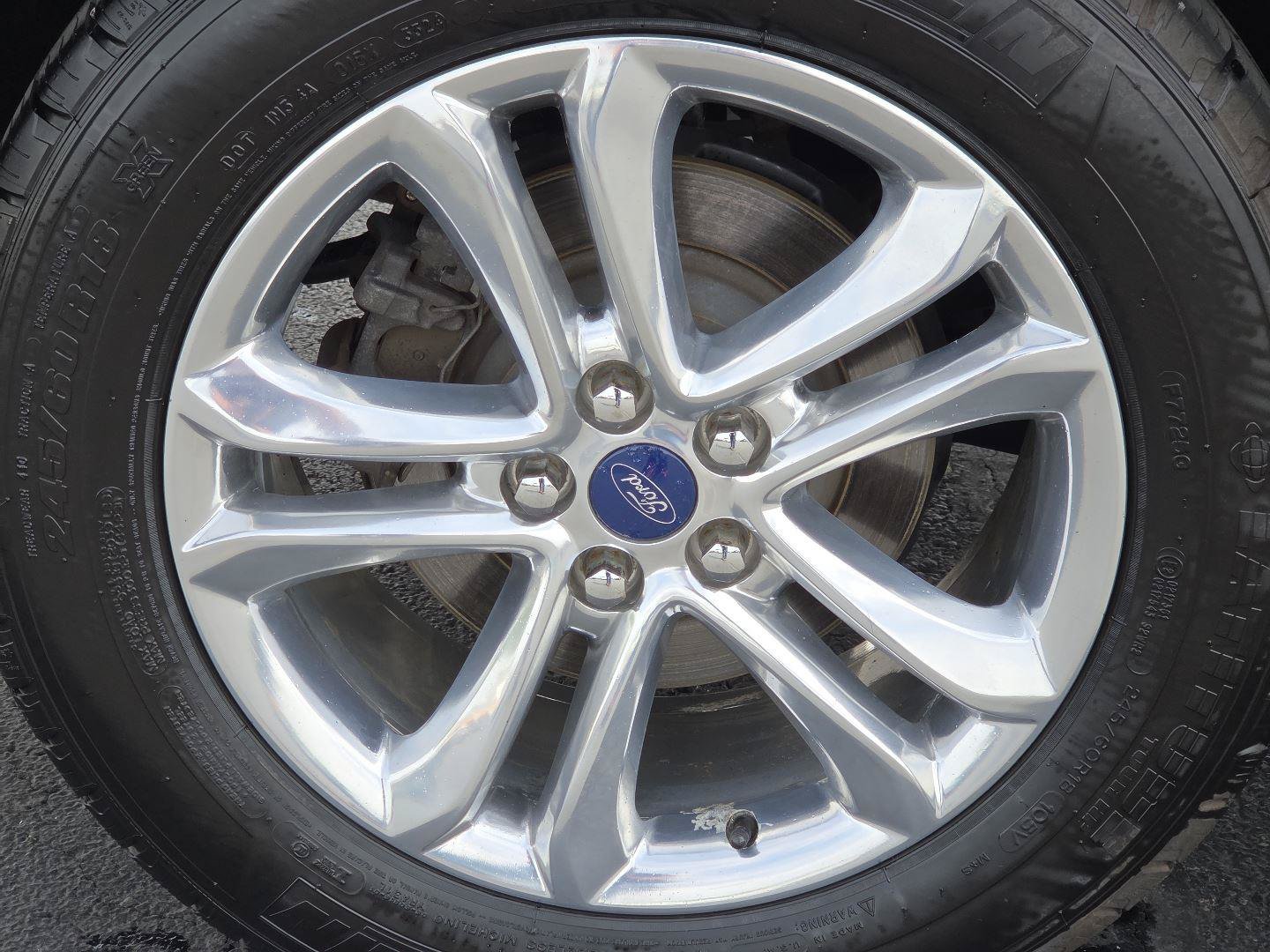 Used 2018 Ford Edge SEL w/ Equipment Group 201A FWD image 8