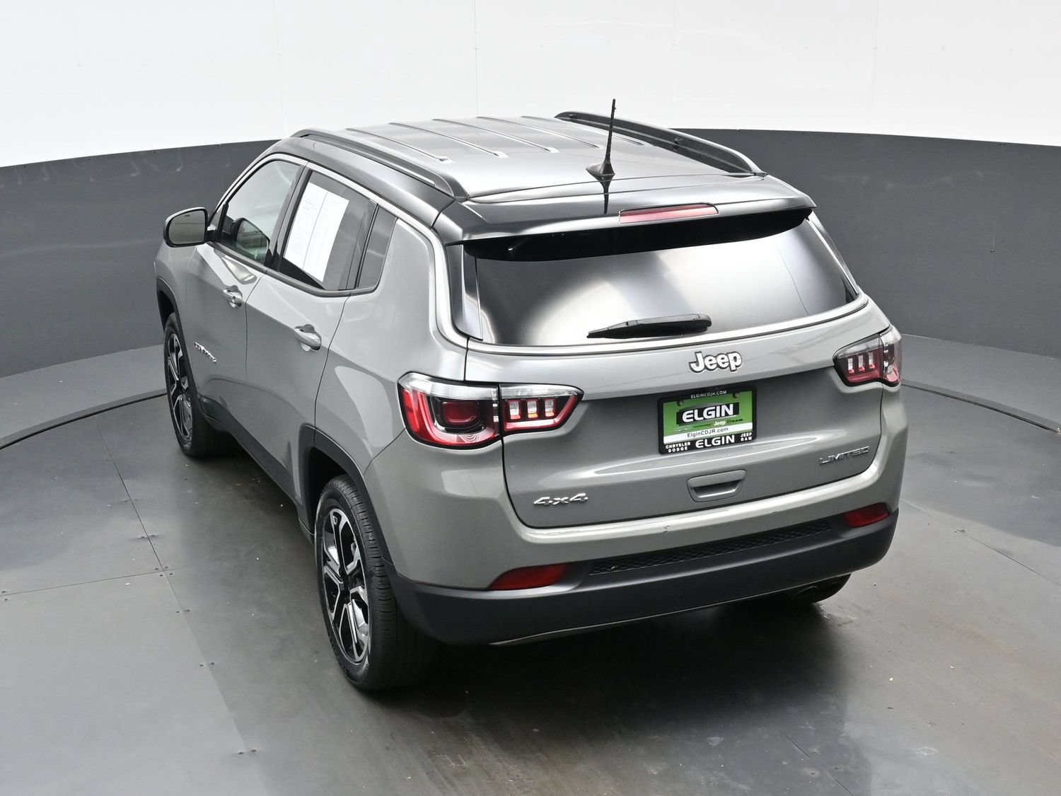 Used 2022 Jeep Compass Limited AWD/4WD image 38