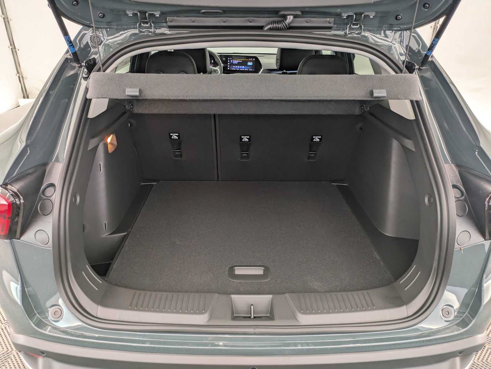 New 2026 Chevrolet Trax LT w/ Driver Confidence Package FWD image 32