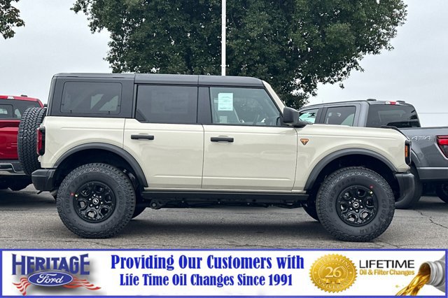 New 2025 Ford Bronco Badlands w/ Sasquatch Package image 3