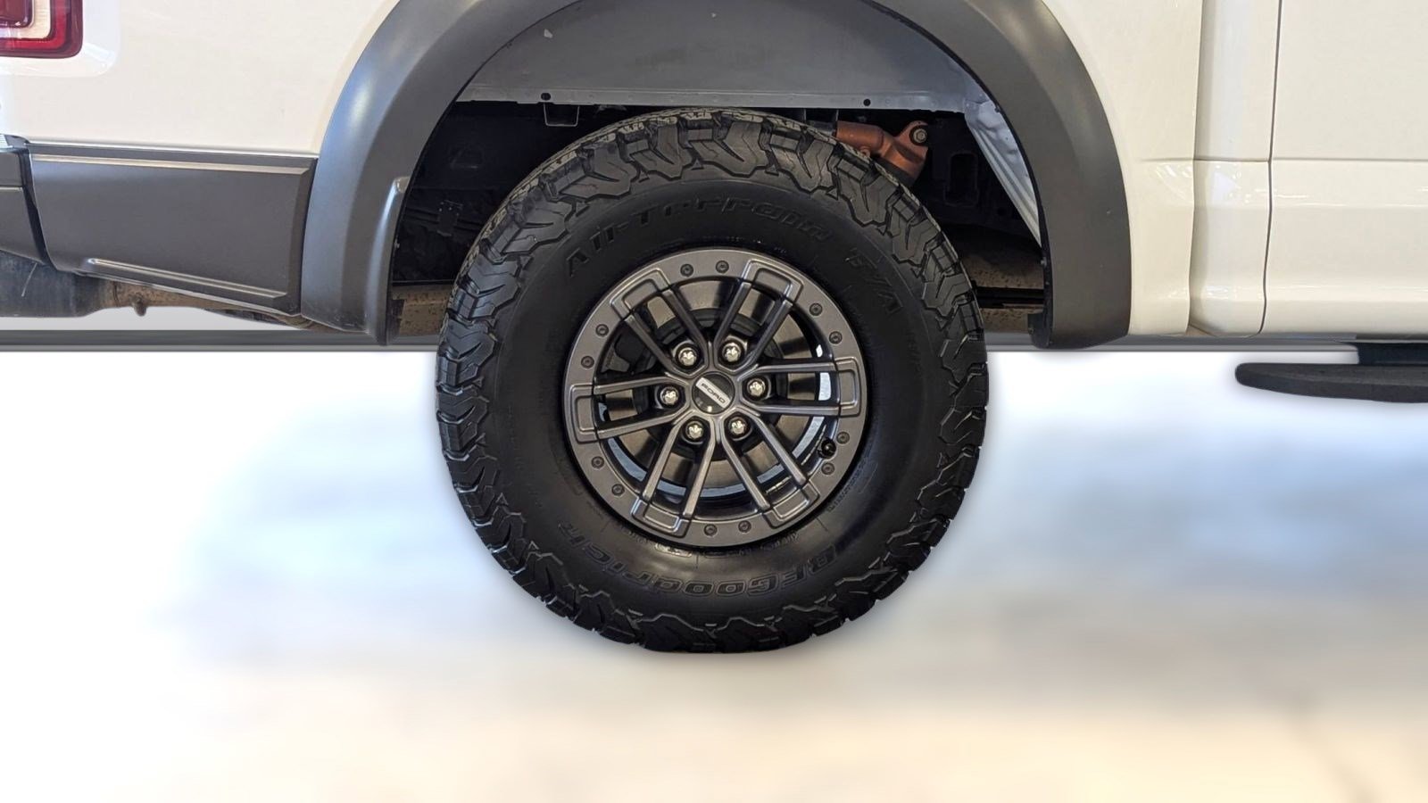 Certified 2020 Ford F150 Raptor w/ Equipment Group 802A Luxury image 11