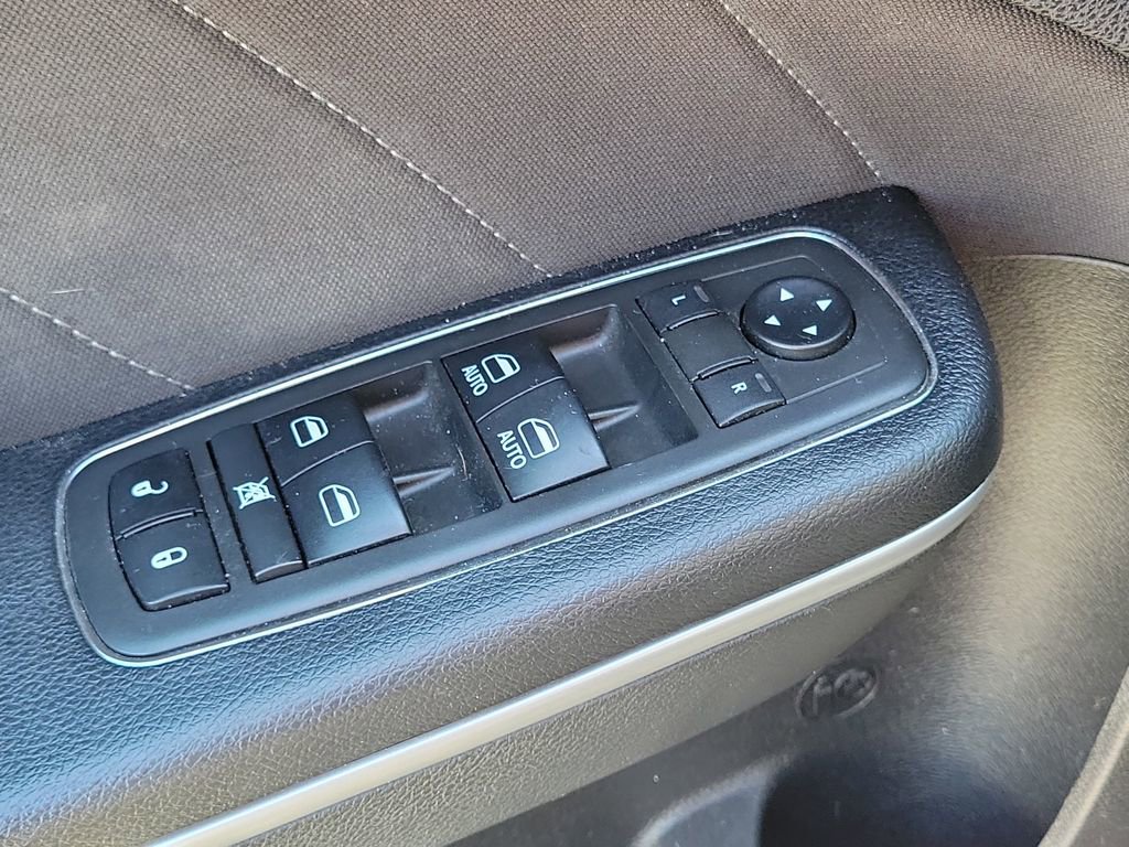Used 2019 Dodge Charger R/T RWD image 12