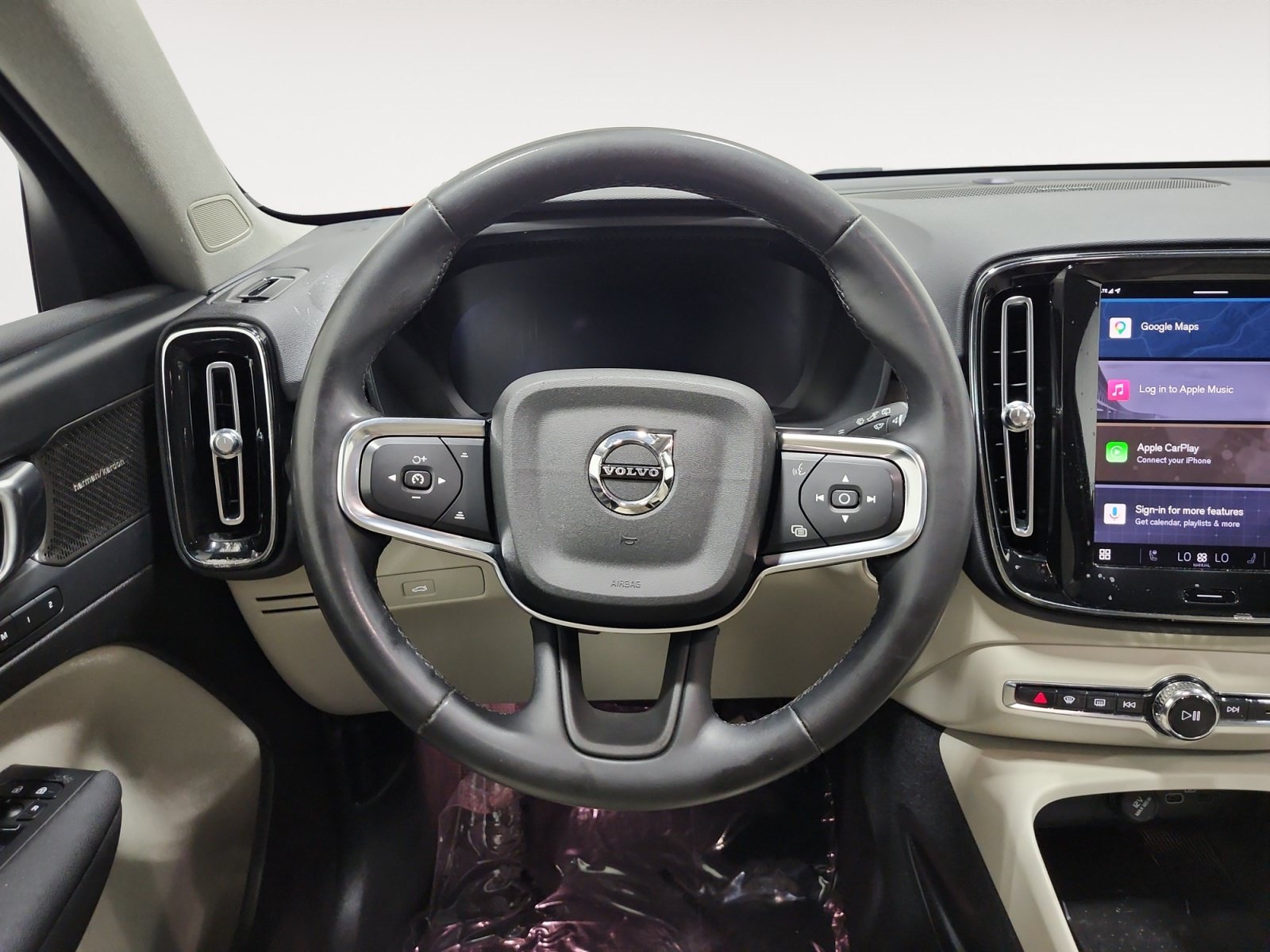 Used 2023 Volvo XC40 B5 Ultimate w/ Protection Package Premier AWD/4WD image 13
