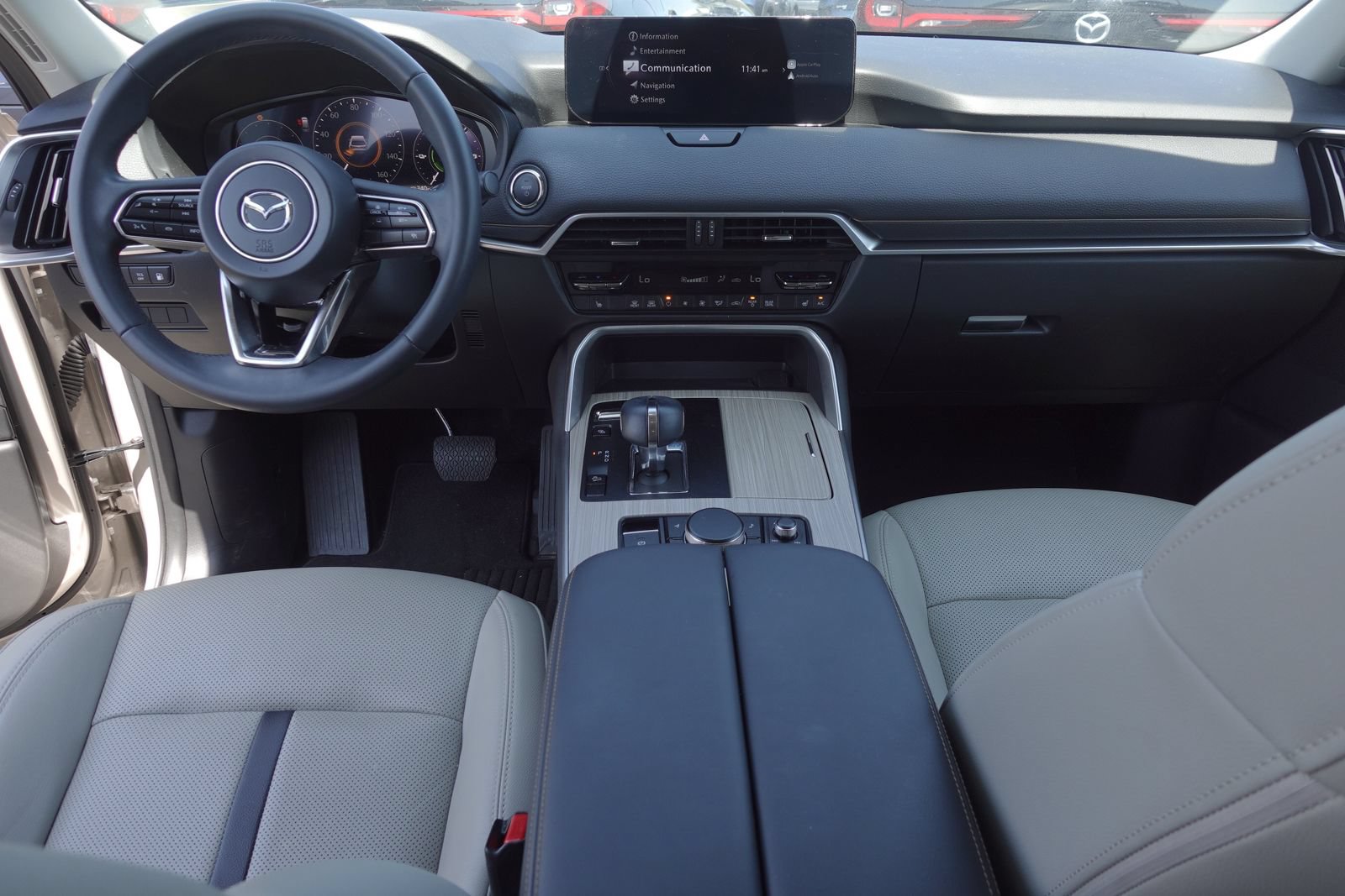 Certified 2024 MAZDA CX-90 Plug-In Hybrid w/ Preferred AWD/4WD image 12