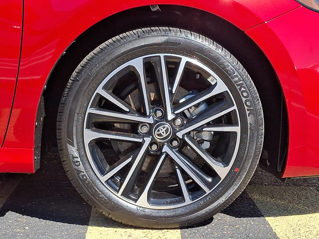 Used 2026 Toyota Camry XLE w/ Premium Plus Package image 8