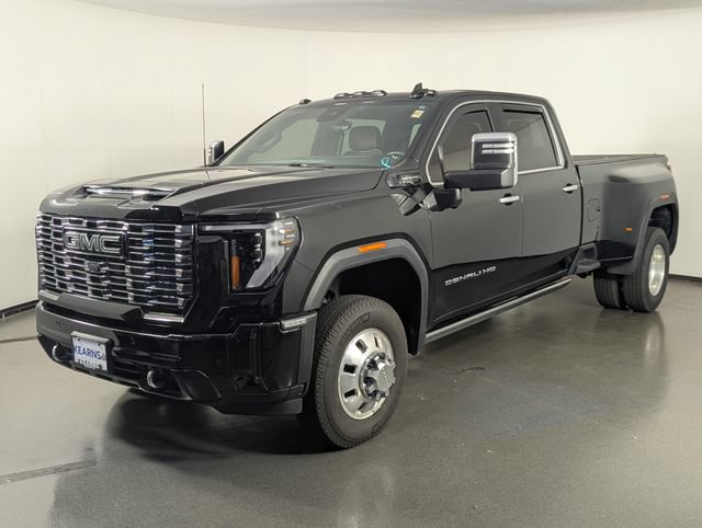 Used 2025 GMC Sierra 3500 Denali Ultimate AWD/4WD image 4
