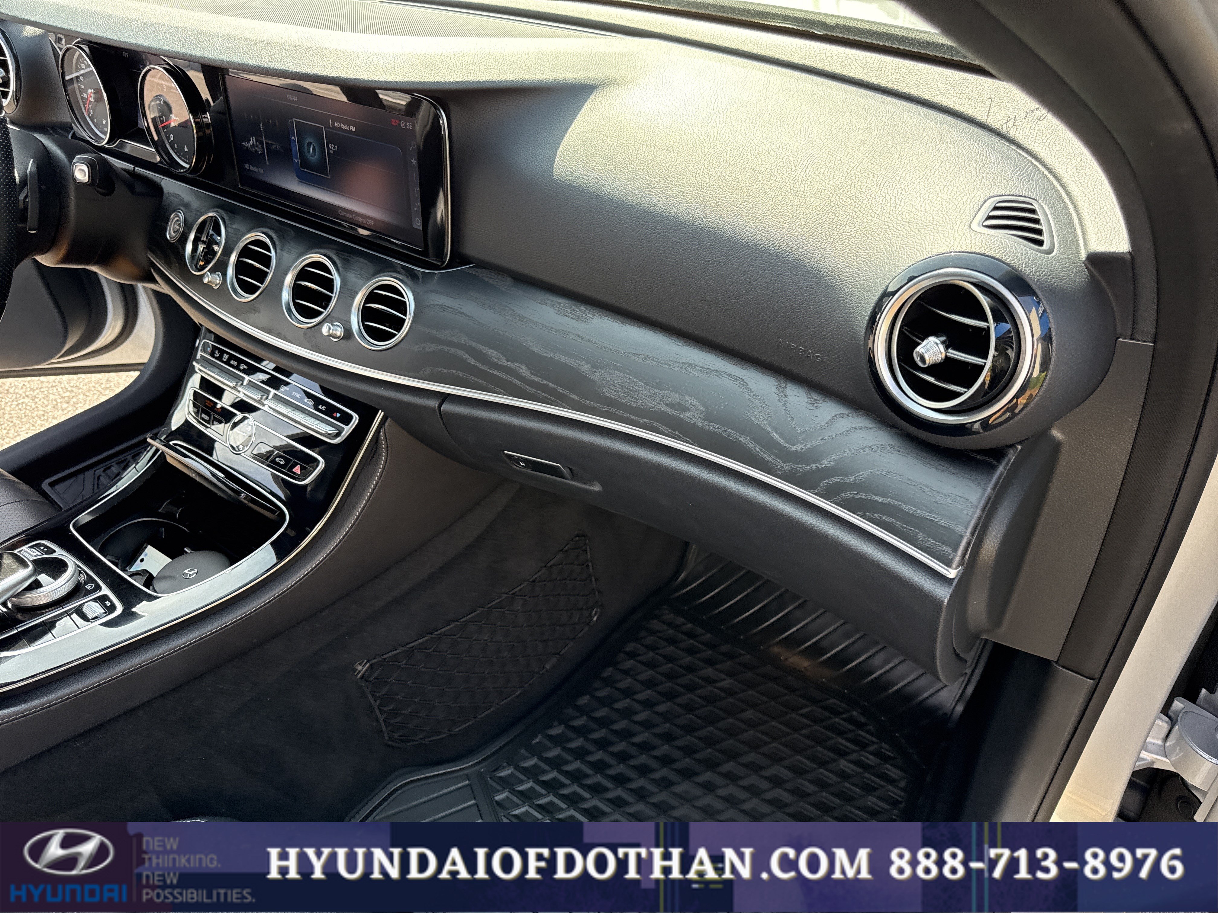 Used 2017 Mercedes-Benz E 300 image 16