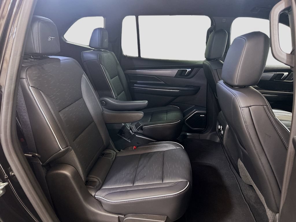Used 2026 Buick Enclave Sport Touring FWD image 27