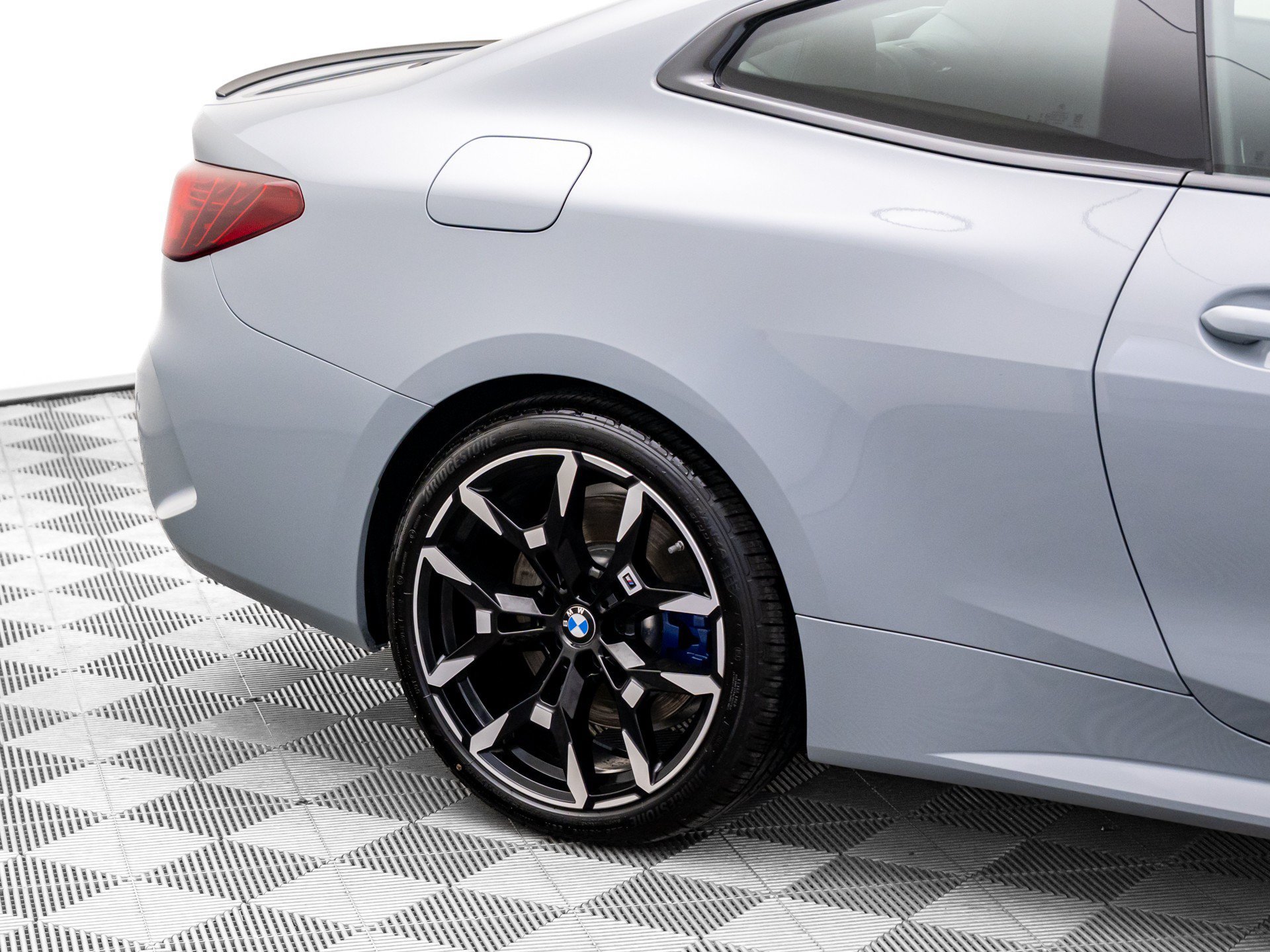 Used 2026 BMW 430i xDrive Coupe w/ M Sport Package AWD/4WD image 33
