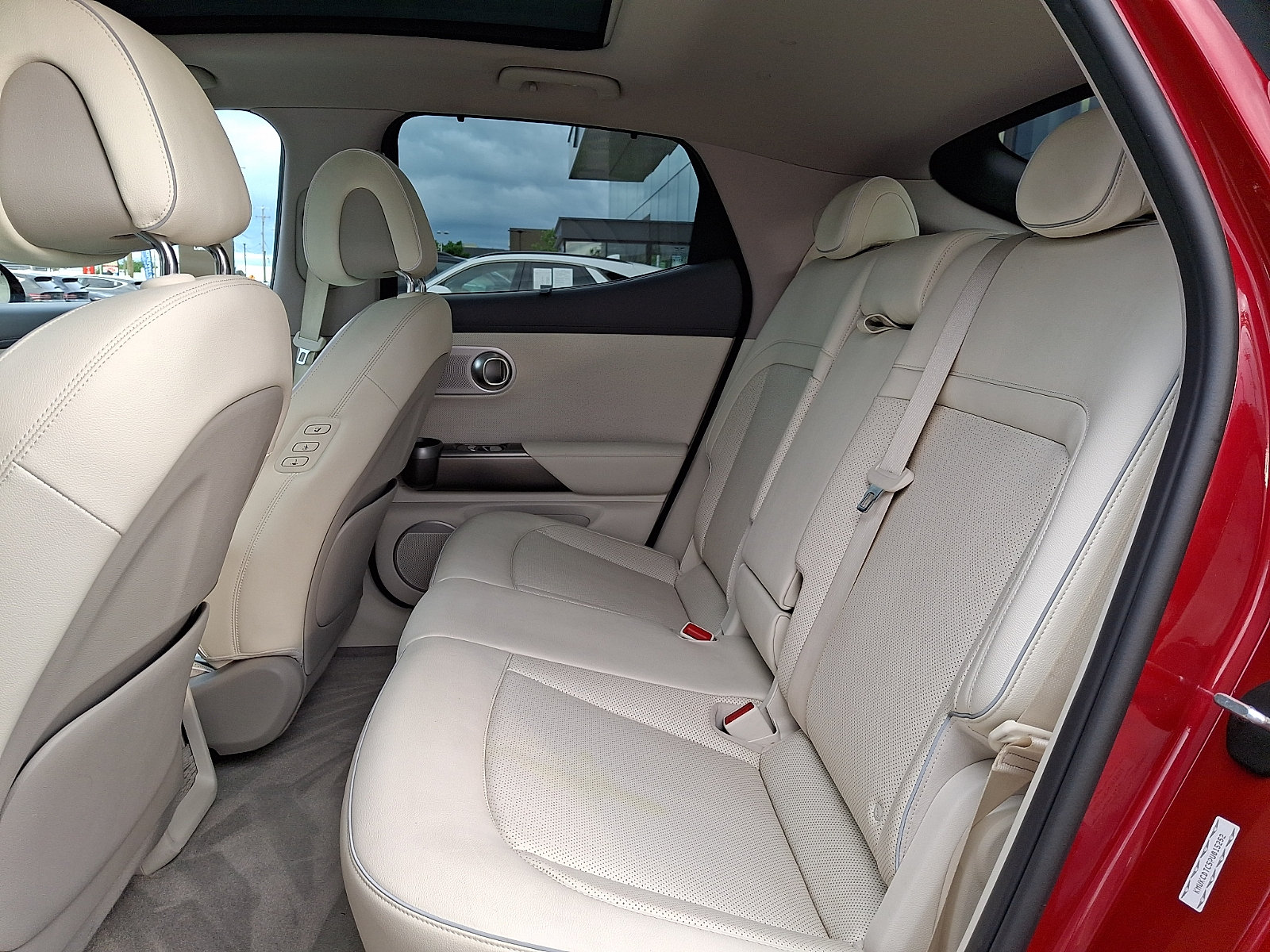 Certified 2023 Genesis GV60 Advanced AWD/4WD image 9