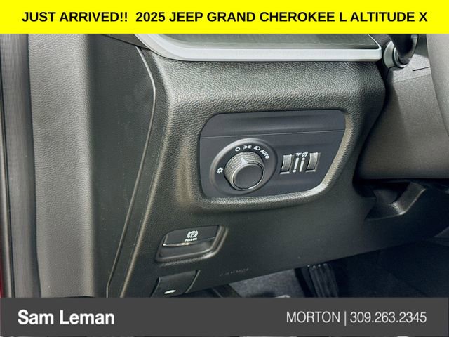 New 2025 Jeep Grand Cherokee L Altitude image 10