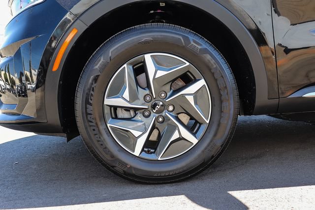 Certified 2023 Kia Sorento EX FWD image 13
