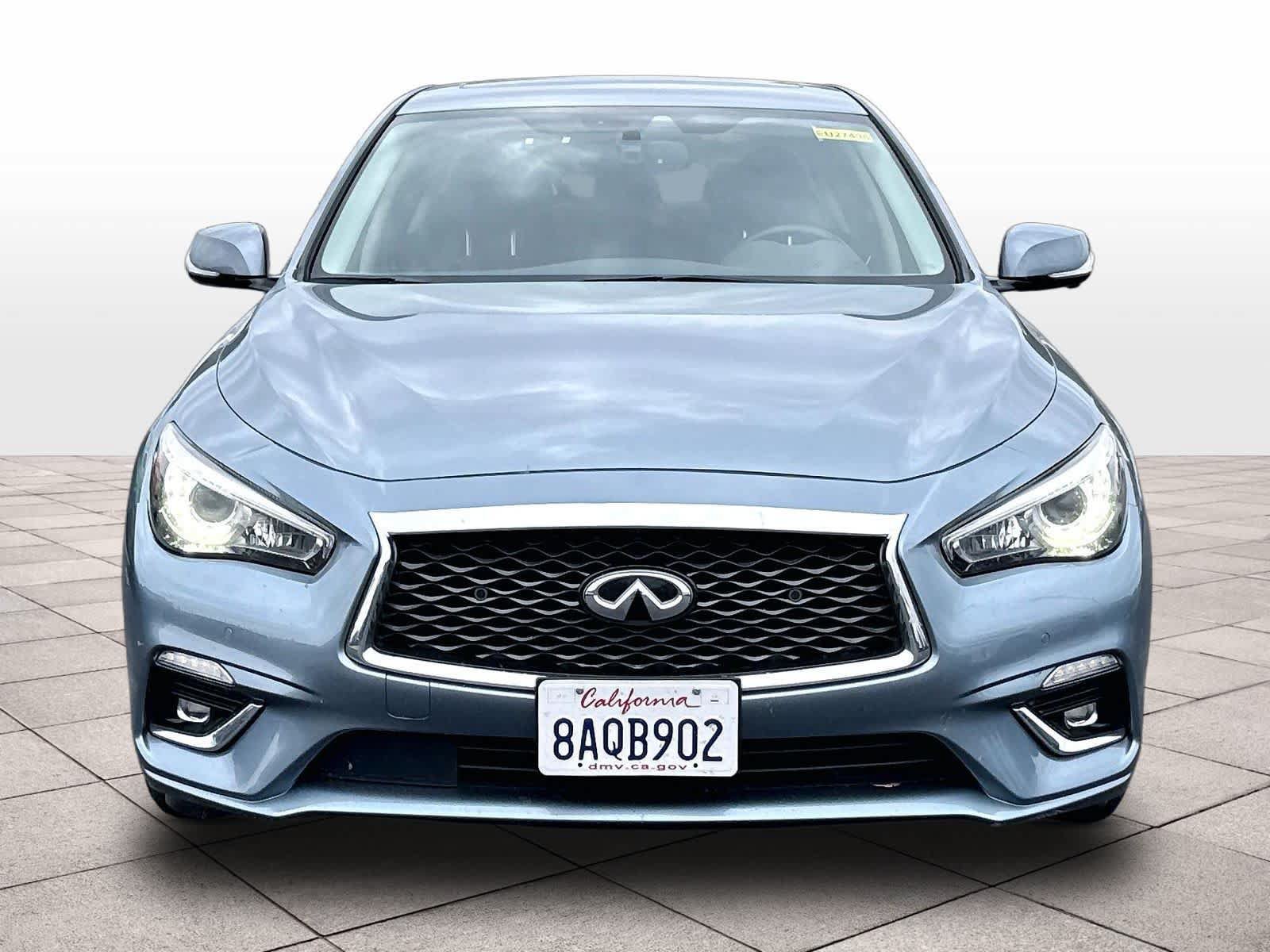 Used 2018 INFINITI Q50 Luxe w/ Sensory Package (Luxe) RWD image 2