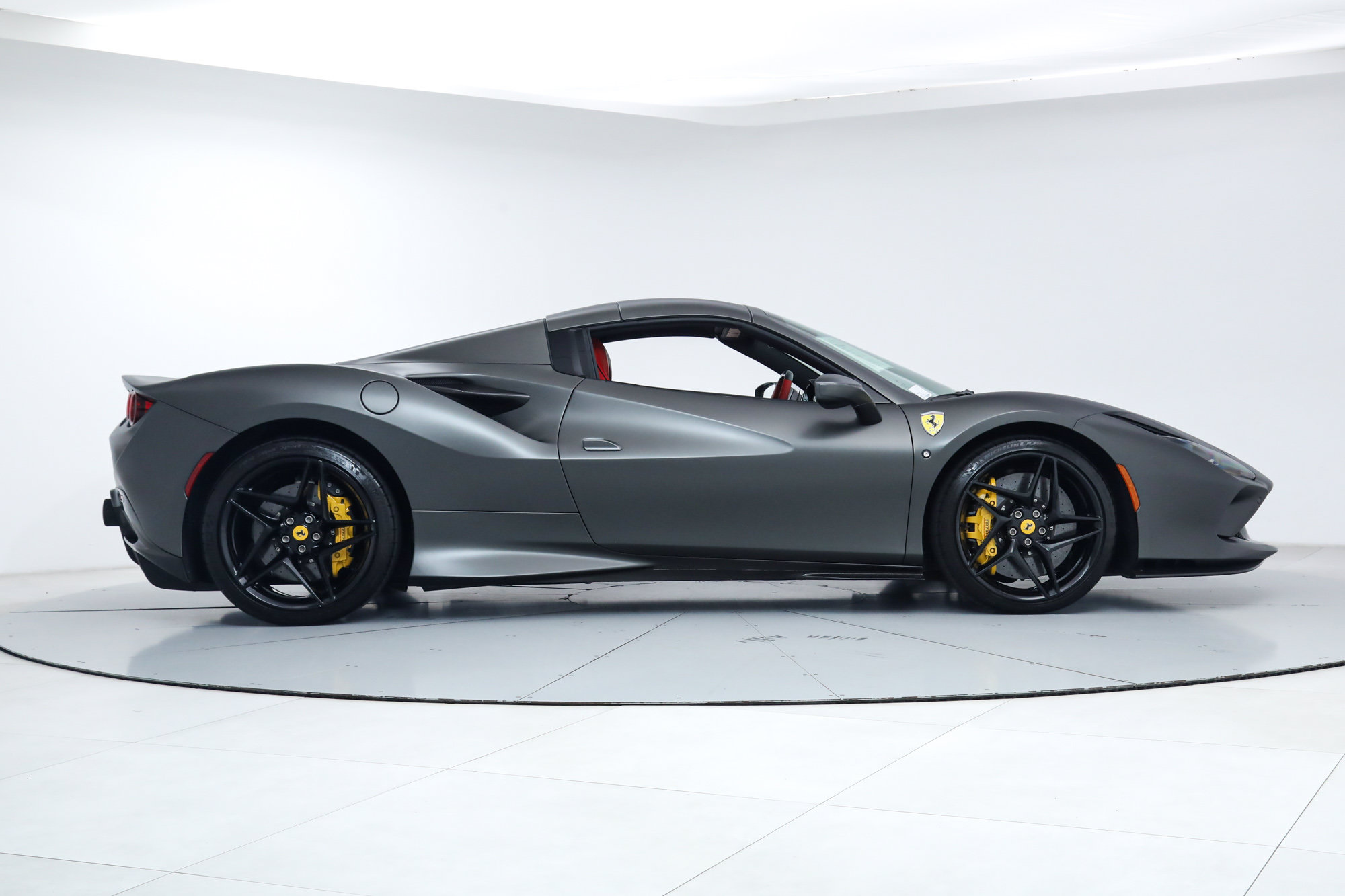 Certified 2023 Ferrari F8 Tributo RWD image 11