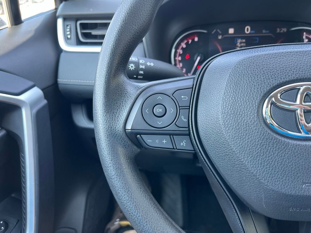 Used 2024 Toyota RAV4 LE image 27