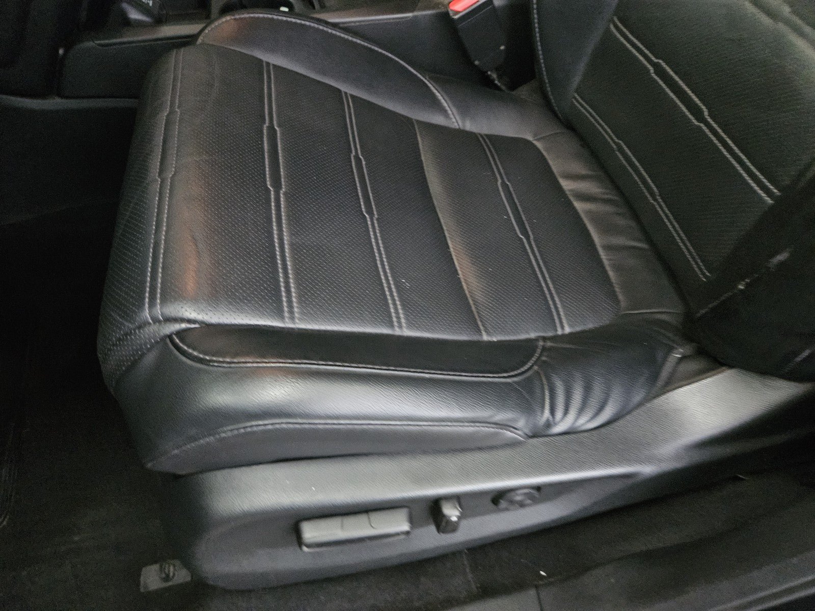 Used 2019 Honda CR-V Touring image 32