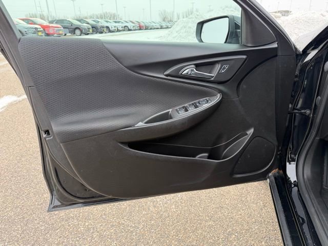 Used 2025 Chevrolet Malibu LT image 18