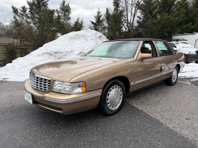 Used 1998 Cadillac De Ville FWD image 1