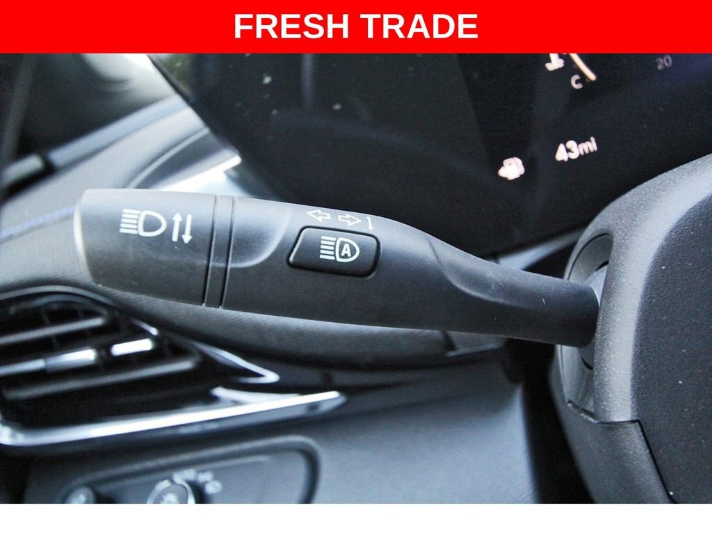 Used 2024 Buick Envista Sport Touring w/ Convenience I Package FWD image 17