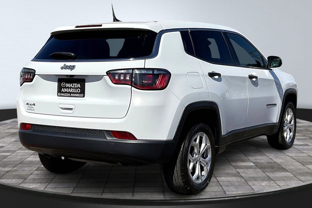Used 2024 Jeep Compass Sport image 7
