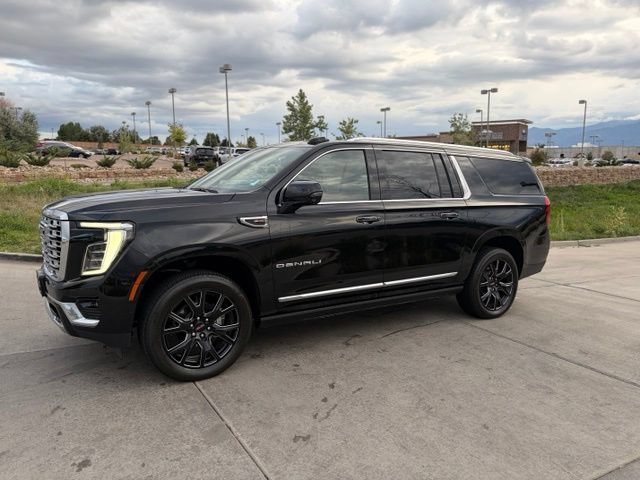 Used 2025 GMC Yukon XL Denali w/ Sun & Power Step Package AWD/4WD image 29