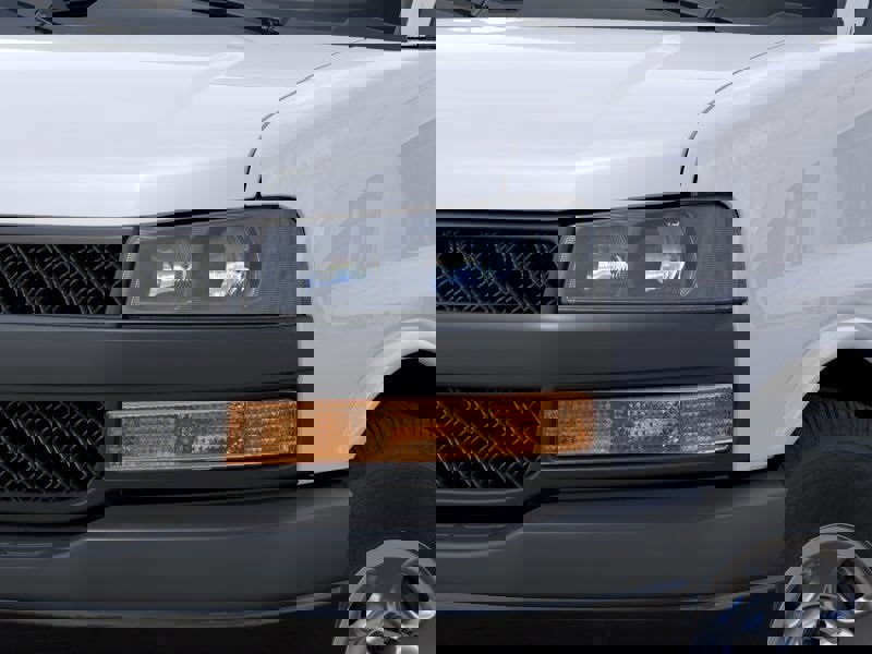 Used 2025 Chevrolet Express 2500 w/ Driver Convenience Package image 10