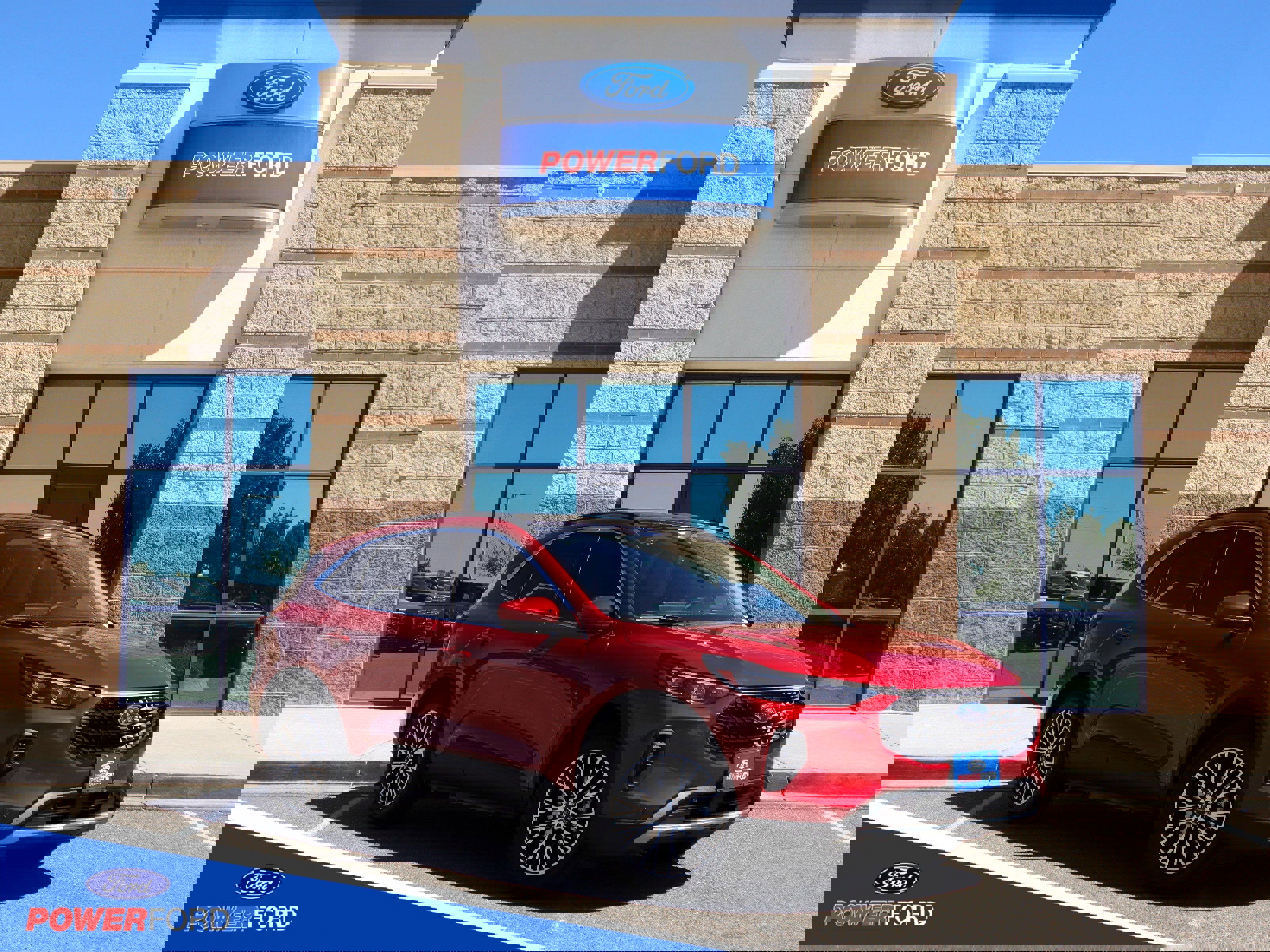 New 2025 Ford Escape SE w/ PHEV Premium Package