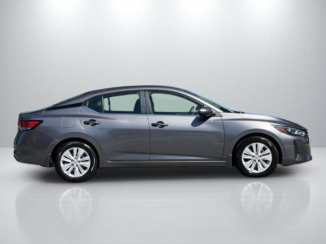 Used 2025 Nissan Sentra S FWD image 10