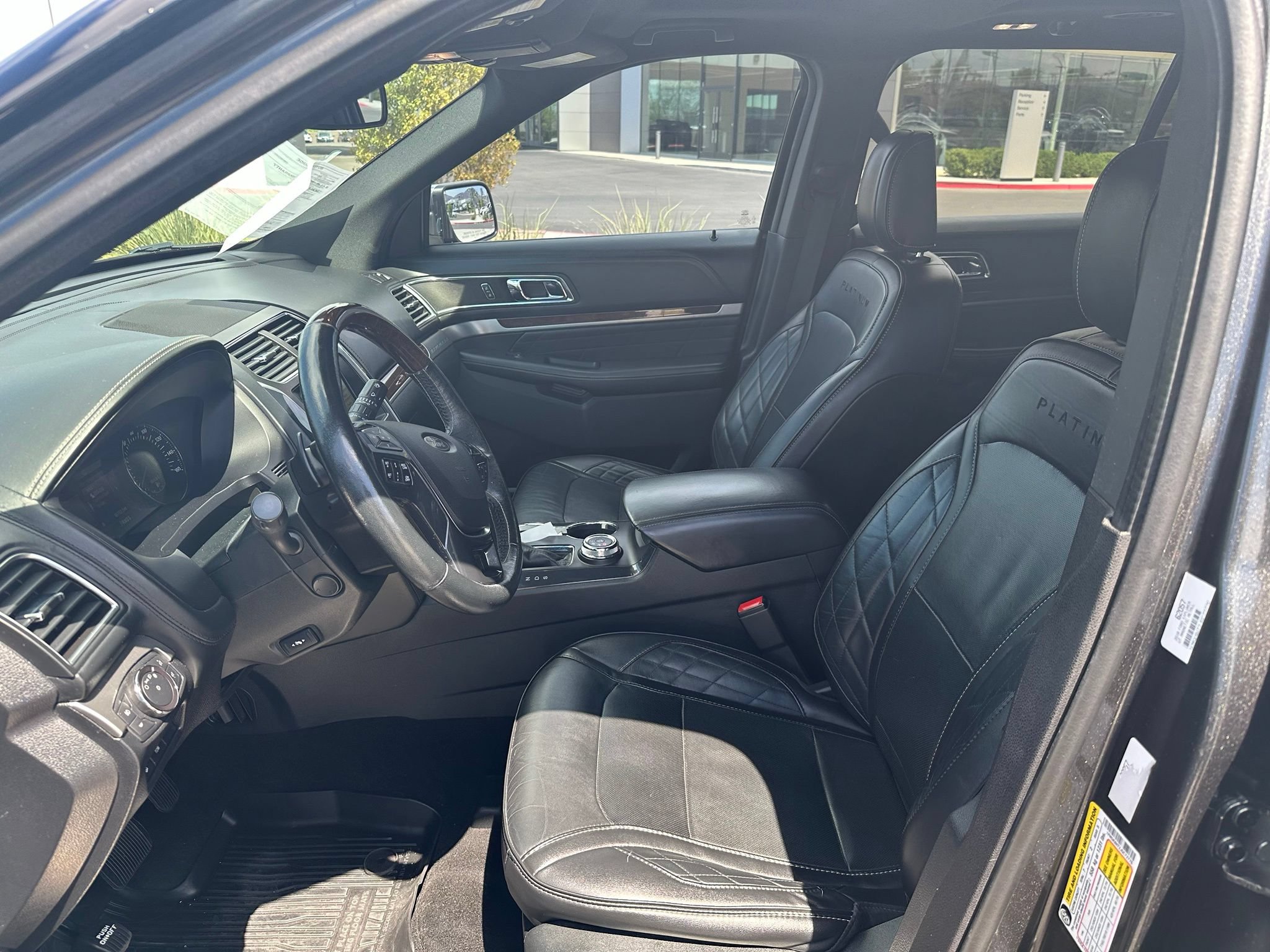 Used 2018 Ford Explorer Platinum AWD/4WD image 16