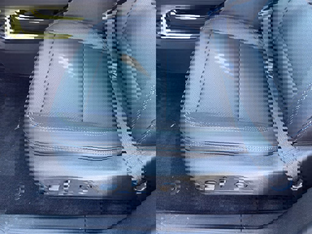 New 2026 Chevrolet Equinox EV LT image 13