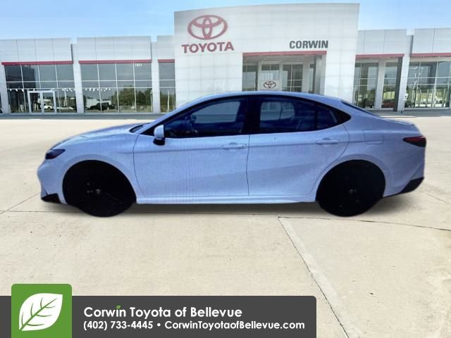 Used 2025 Toyota Camry SE image 12
