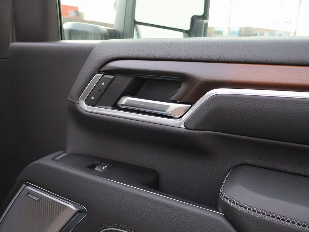 New 2026 GMC Sierra 2500 Denali w/ Denali Reserve Package image 8