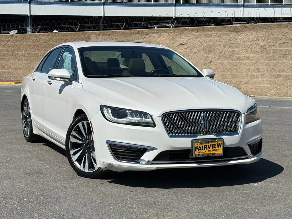 Used 2017 Lincoln MKZ Reserve image 2