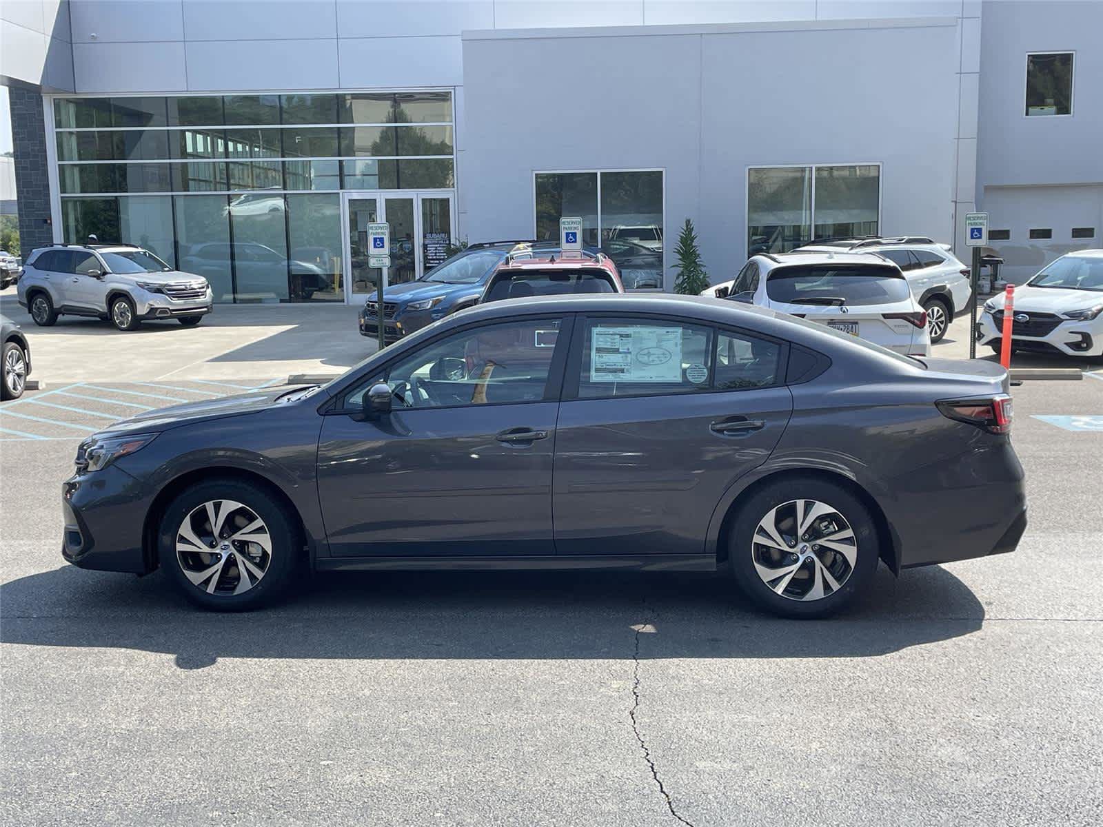 Used 2025 Subaru Legacy Premium AWD/4WD image 2