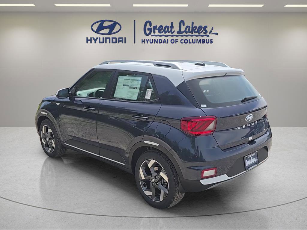 New 2026 Hyundai Venue SEL FWD image 3