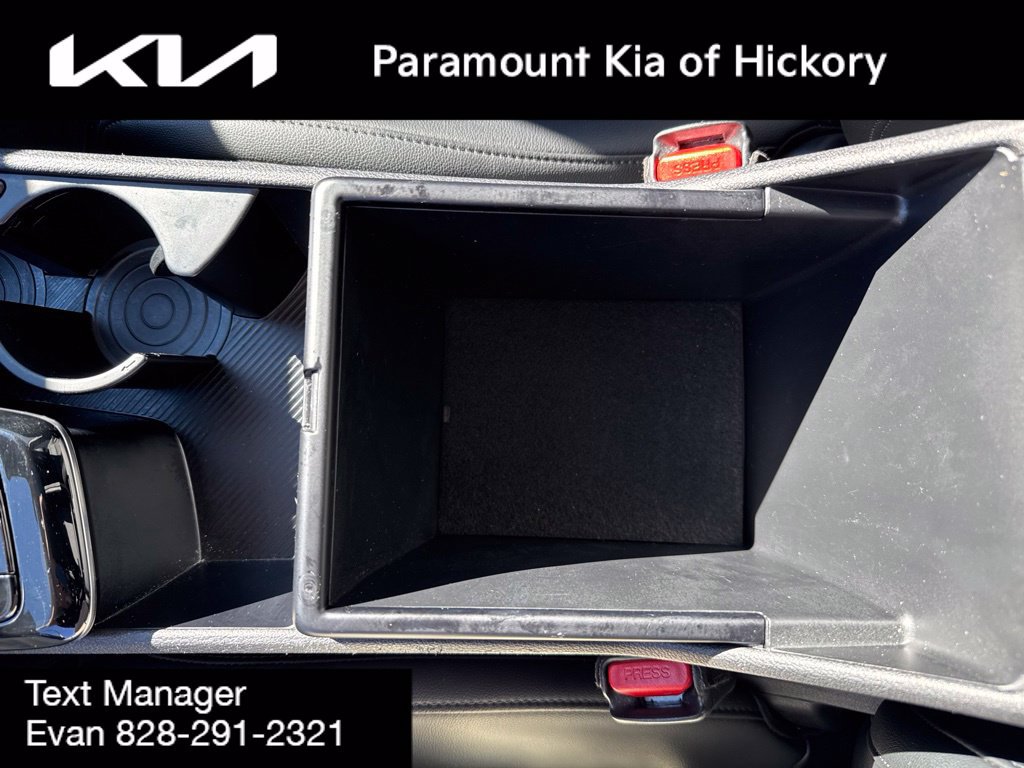 Used 2025 Kia Sportage EX w/ Premium Package FWD image 28