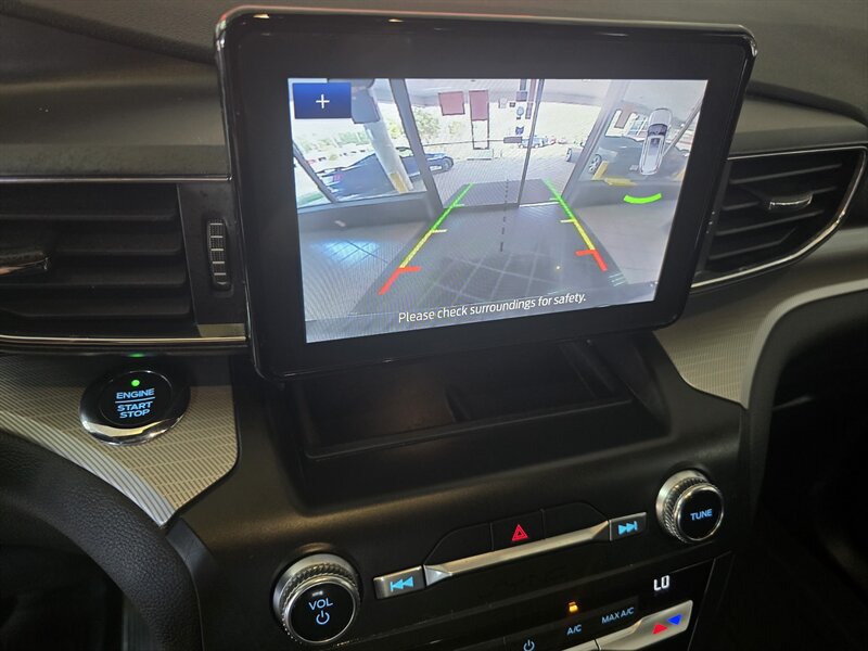 Used 2020 Ford Explorer XLT w/ Equipment Group 202A AWD/4WD image 27