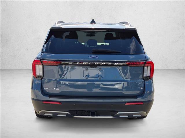 Used 2025 Ford Explorer Active w/ Active Comfort Package RWD image 6