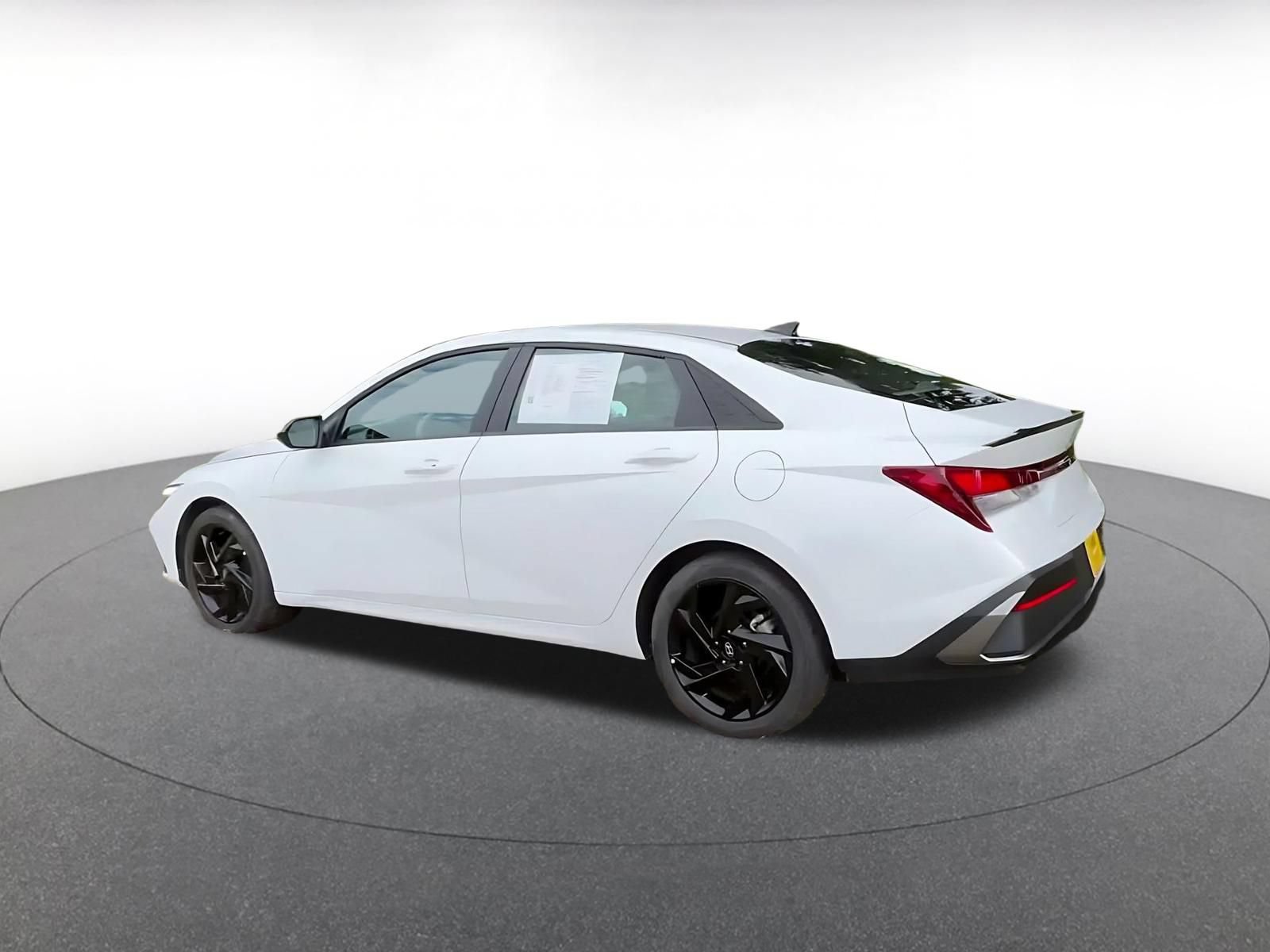 Used 2026 Hyundai Elantra Sport FWD image 9