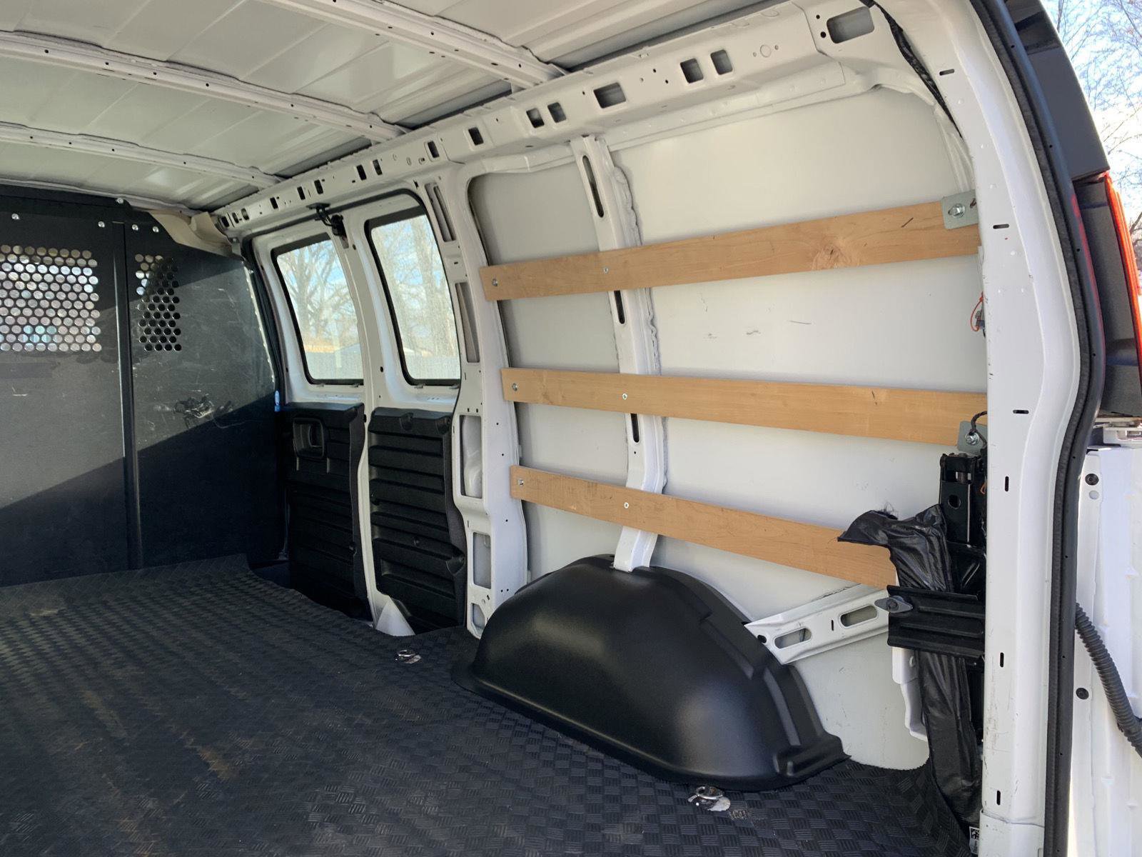 Used 2024 GMC Savana 2500 w/ Driver Convenience Package image 10