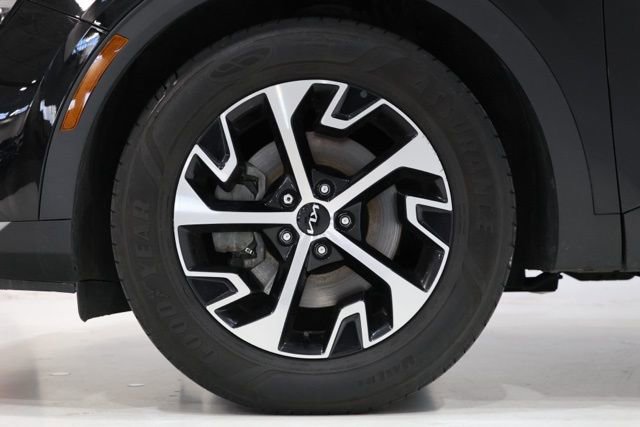 Used 2023 Kia Sportage EX image 11