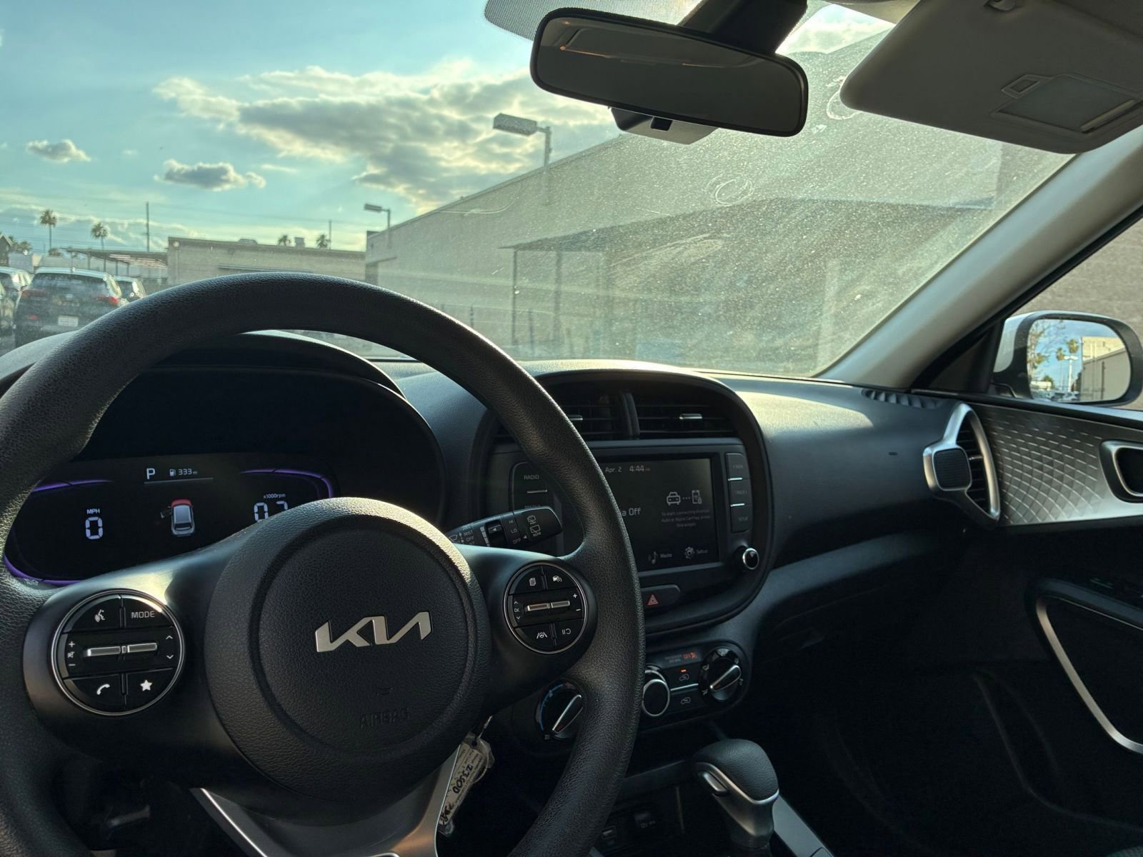 Used 2025 Kia Soul LX w/ LX Technology Package image 32