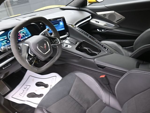 Used 2025 Chevrolet Corvette Stingray Premium Conv w/ Z51 Performance Package image 17