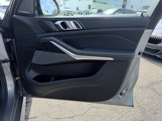 Certified 2025 BMW X5 M60i AWD/4WD image 19
