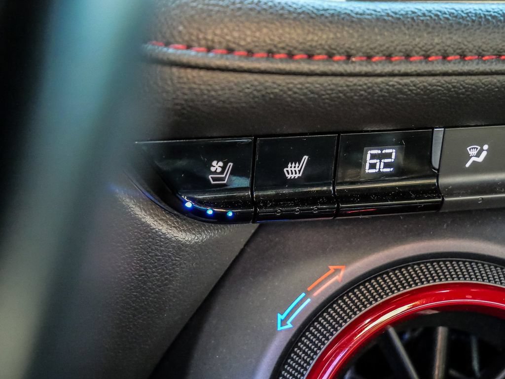 Used 2020 Chevrolet Blazer RS FWD image 35